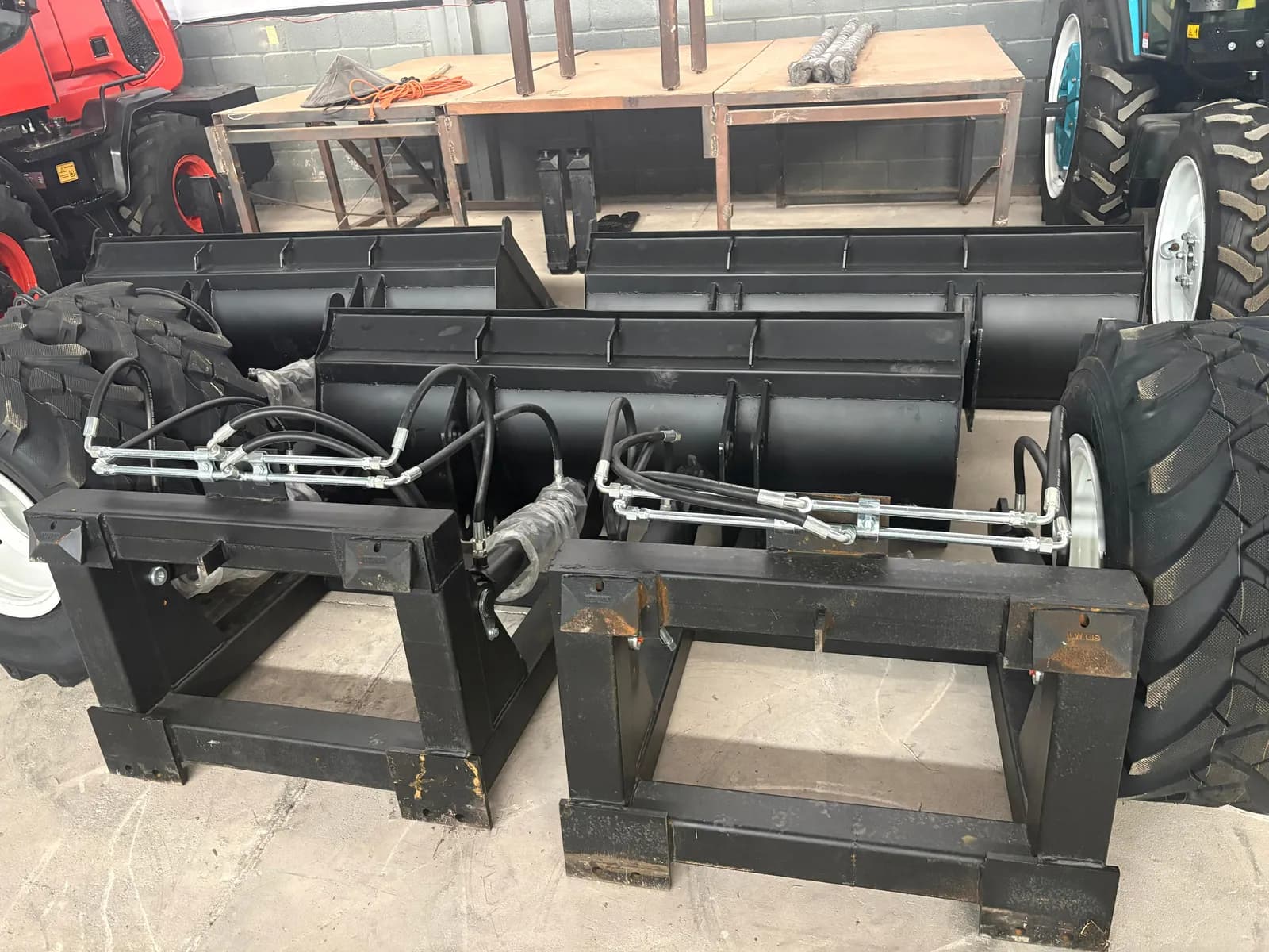 Implemento hidráulico para tractor — 1